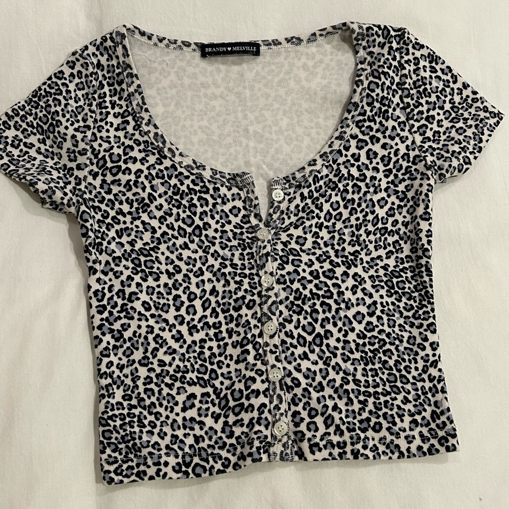 Brandy Melville crop top button up leopard print scoop neck